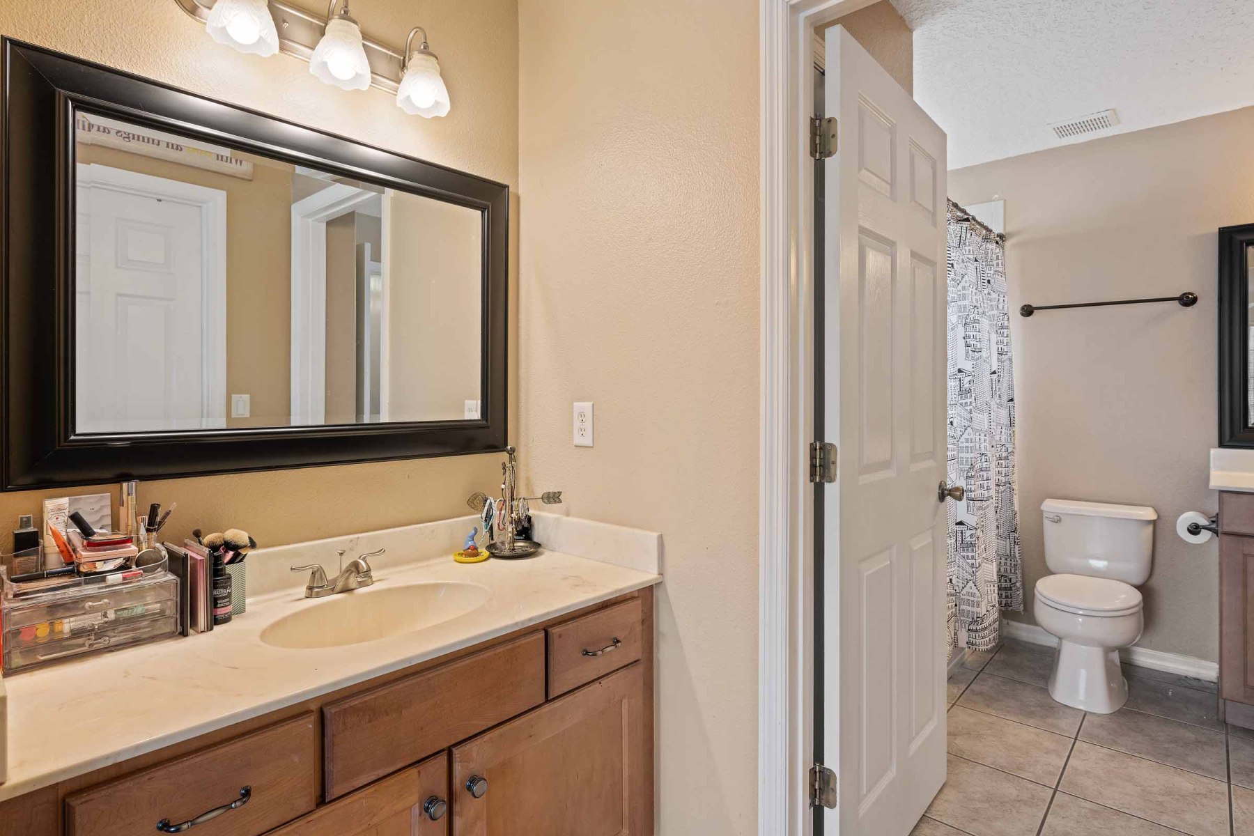 835 Country Charm Cir, Oviedo, FL 32765 835 Country Charm Cir, Oviedo, FL 32765