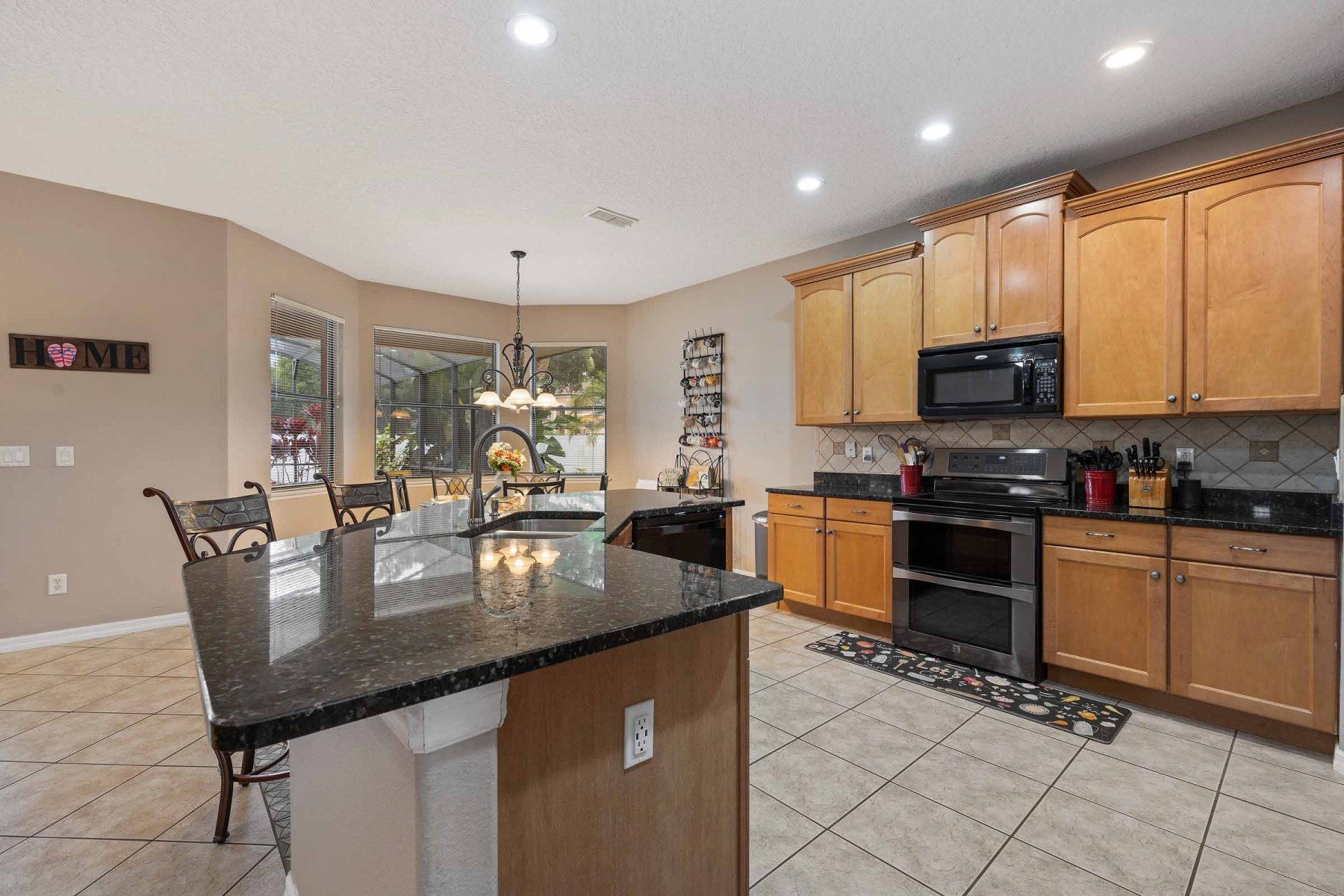 835 Country Charm Cir, Oviedo, FL 32765 835 Country Charm Cir, Oviedo, FL 32765