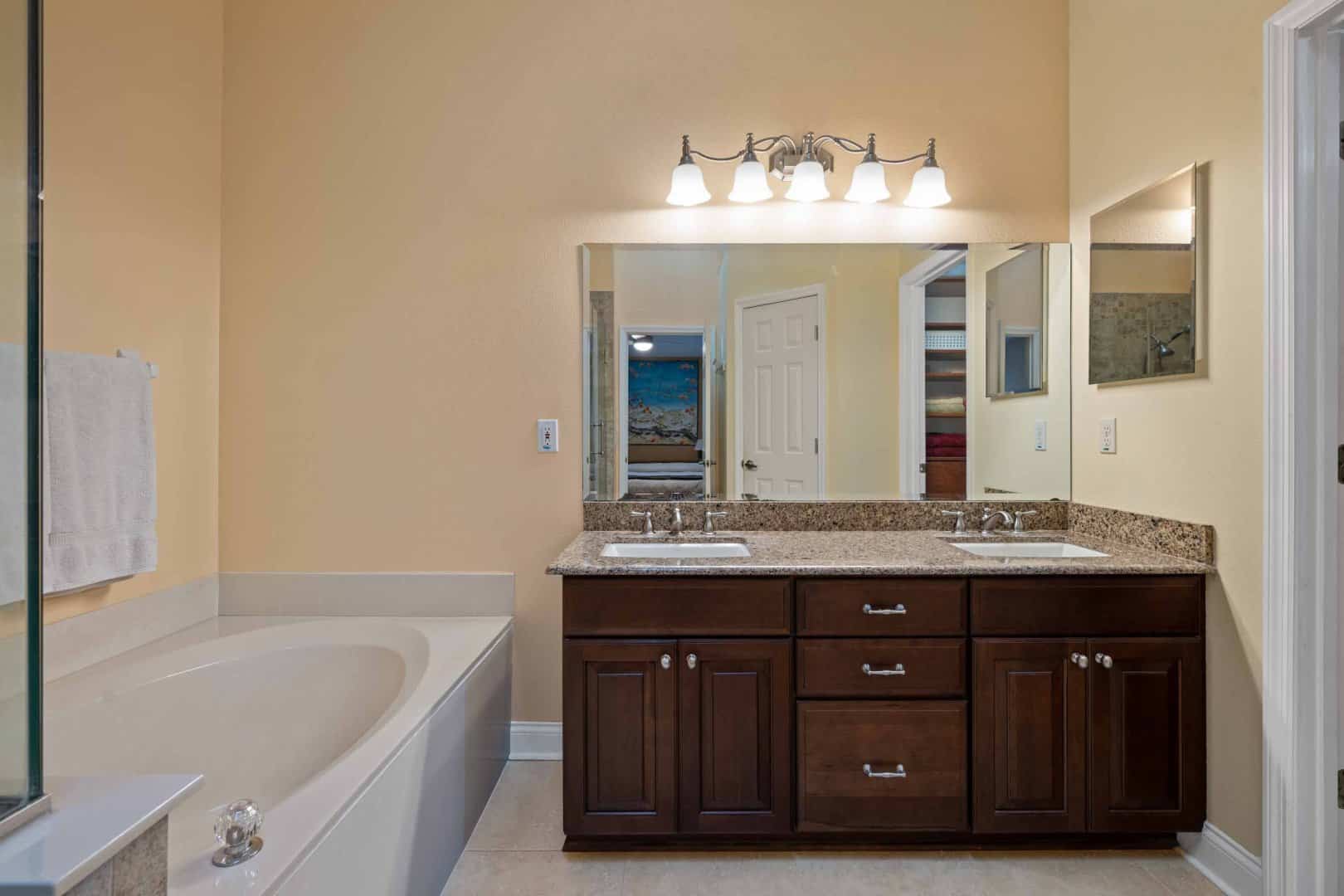 876 N Lake Claire Cir, Oviedo, FL 32765 876 N Lake Claire Cir, Oviedo, FL 32765
