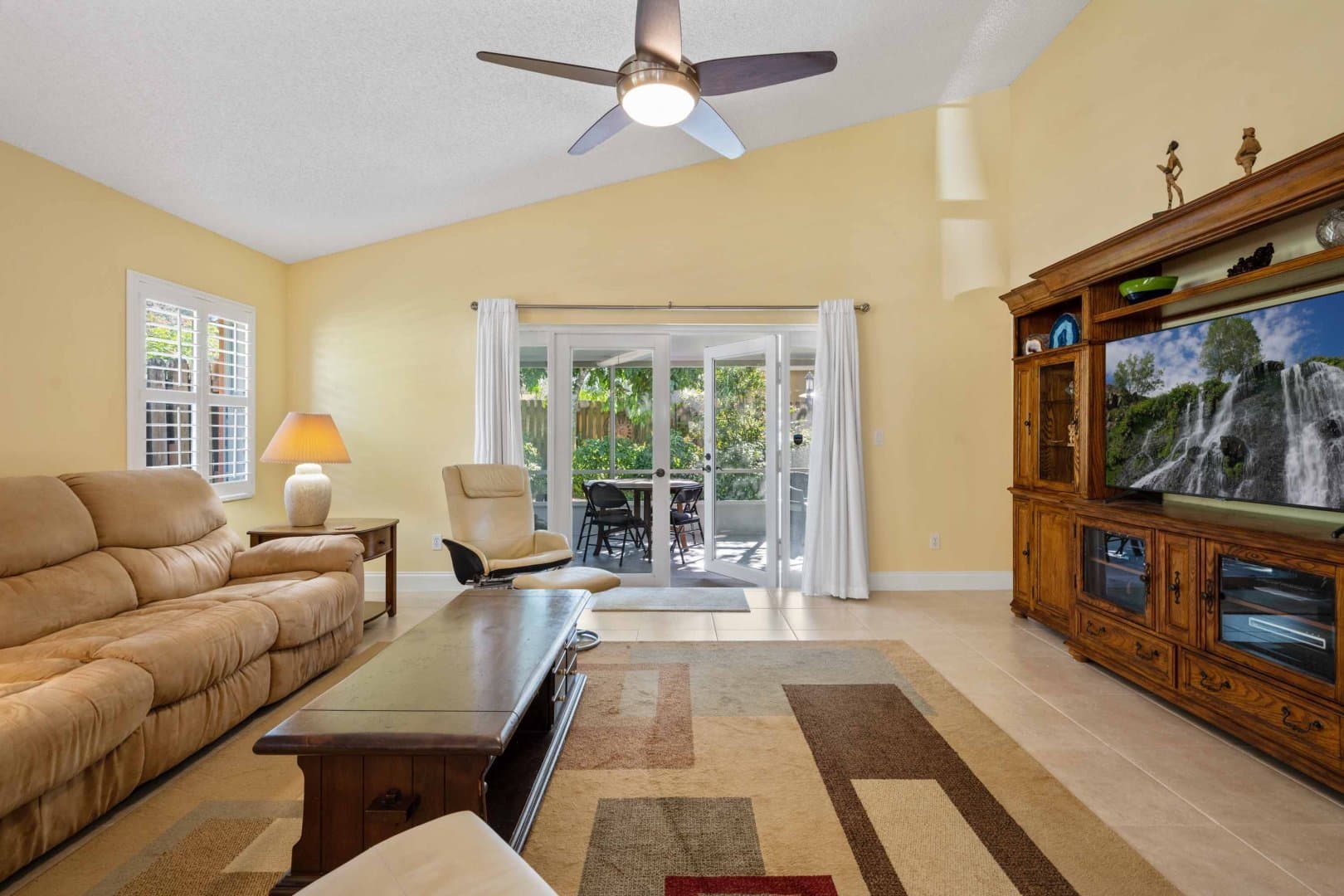 876 N Lake Claire Cir, Oviedo, FL 32765 876 N Lake Claire Cir, Oviedo, FL 32765