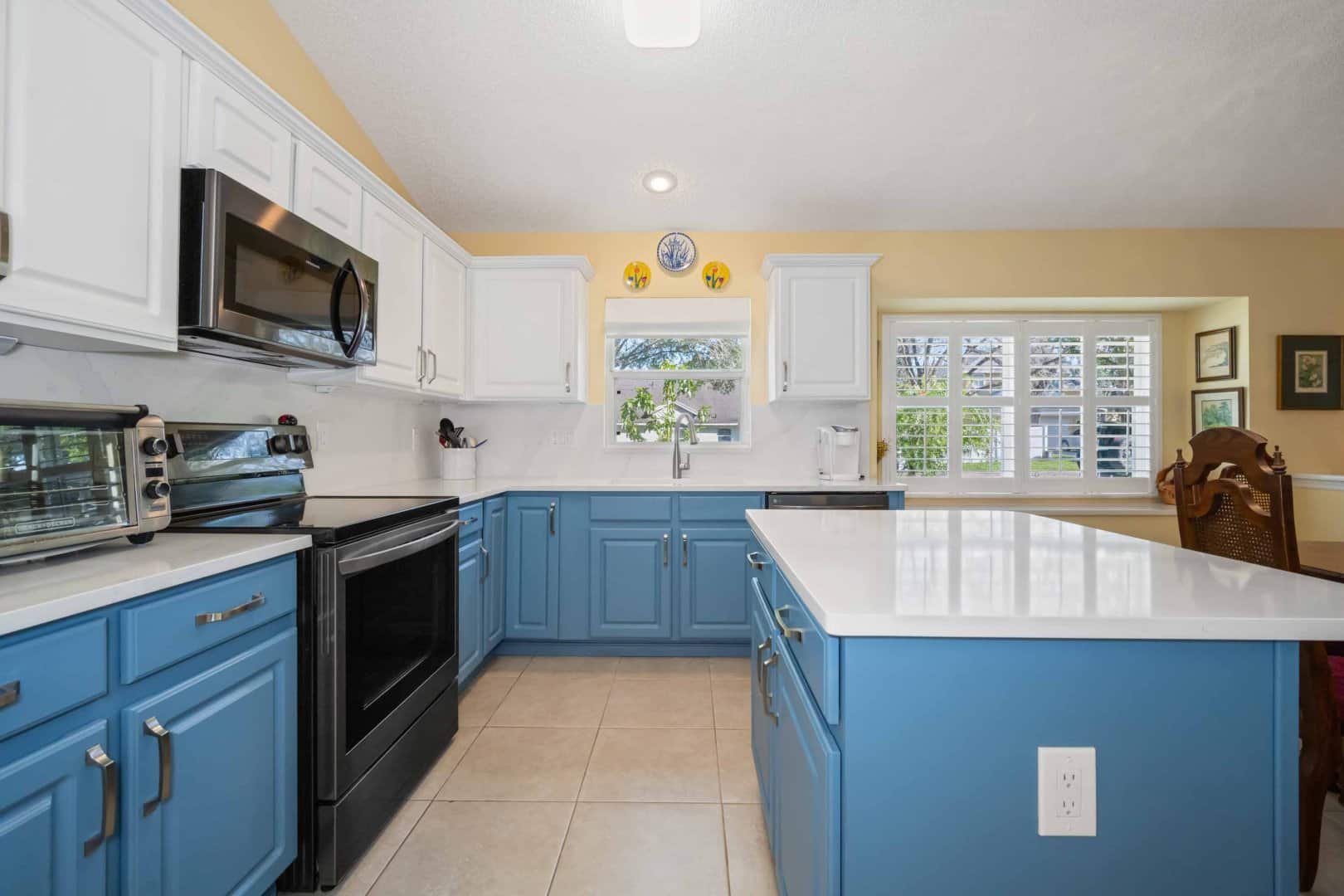876 N Lake Claire Cir, Oviedo, FL 32765 876 N Lake Claire Cir, Oviedo, FL 32765