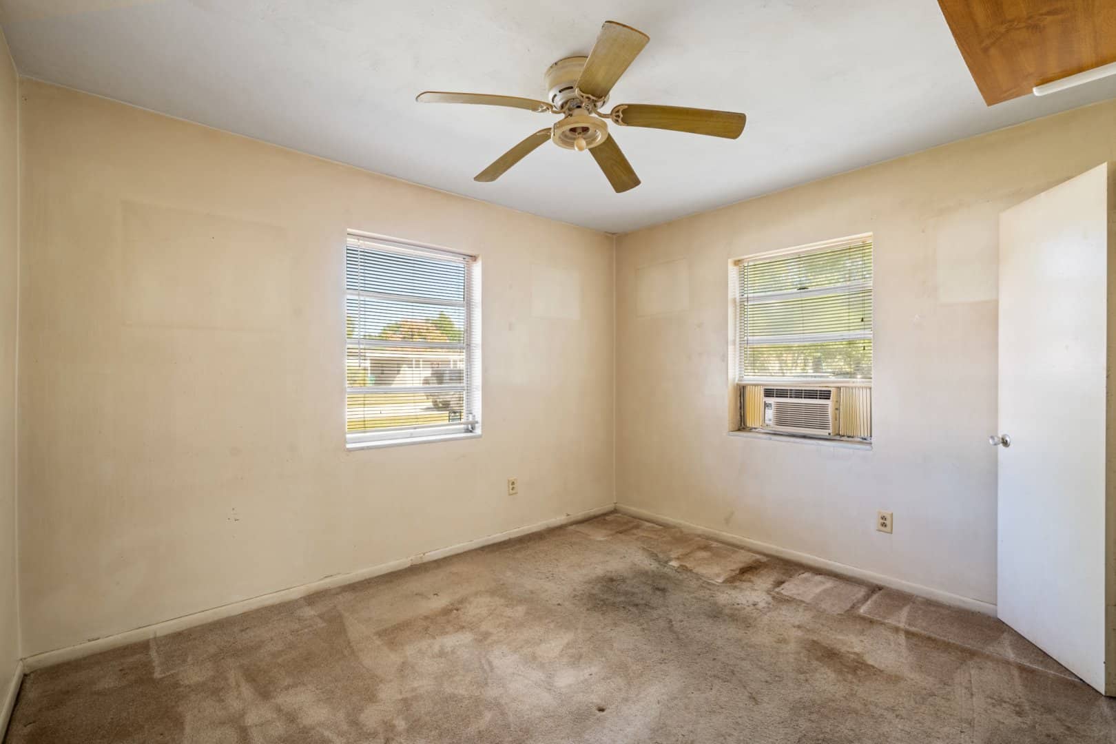891 Horizon St, Deltona, FL 32725 891 Horizon St, Deltona, FL 32725