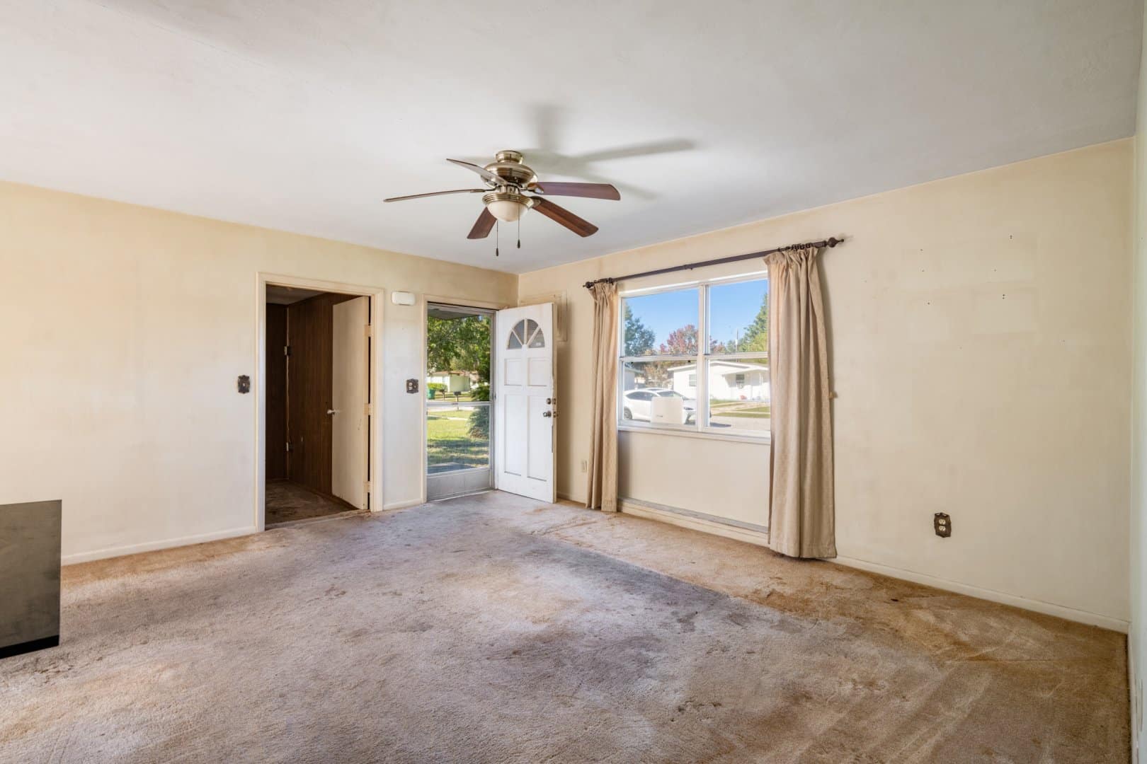 891 Horizon St, Deltona, FL 32725 891 Horizon St, Deltona, FL 32725