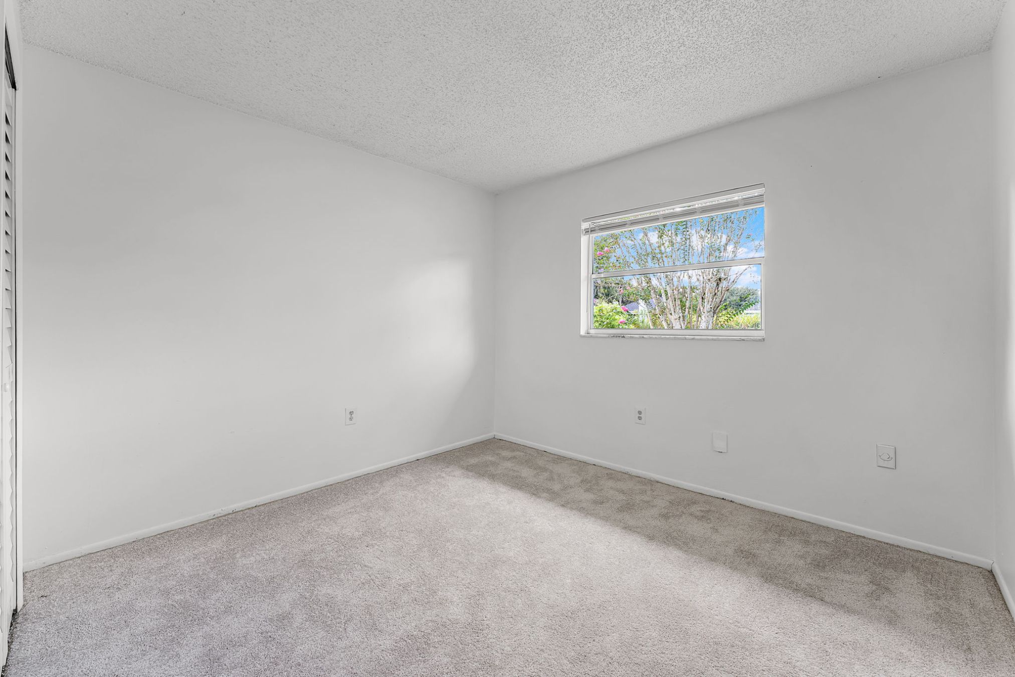 896 Field St, Oviedo, FL 32765 896 Field St, Oviedo, FL 32765