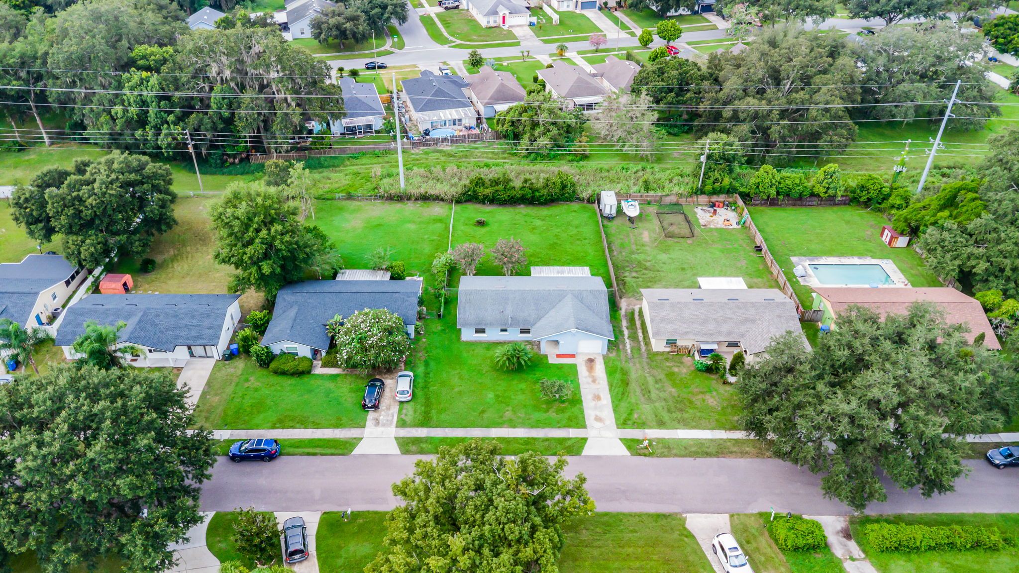 896 Field St, Oviedo, FL 32765 896 Field St, Oviedo, FL 32765