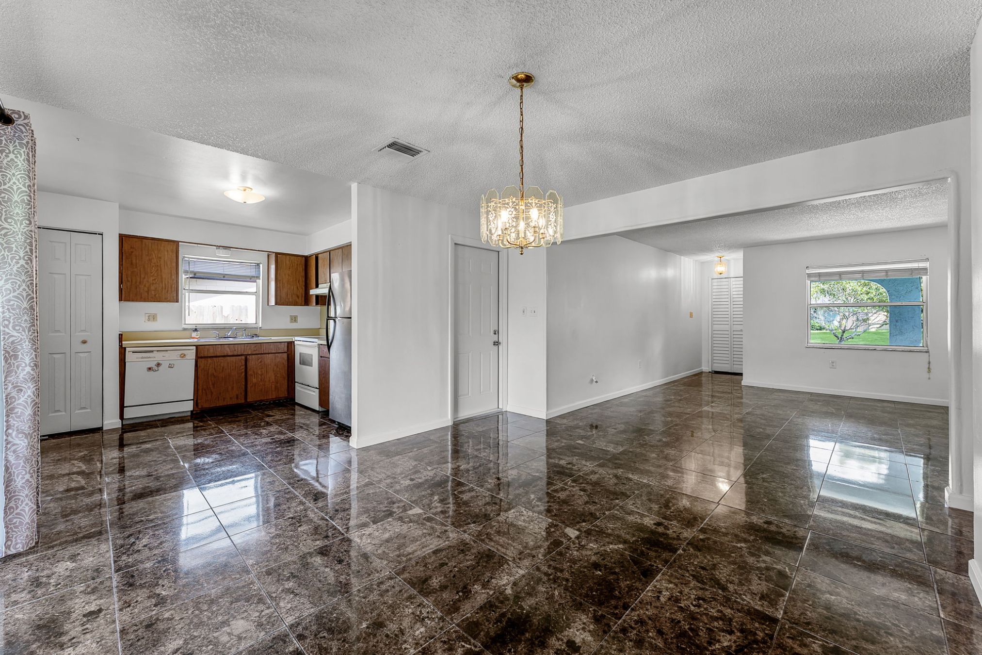 896 Field St, Oviedo, FL 32765 896 Field St, Oviedo, FL 32765
