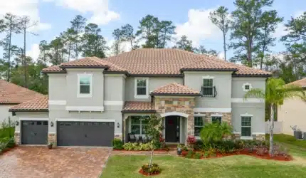 Front view of 148 Adler Pt, Oviedo, FL 32765
