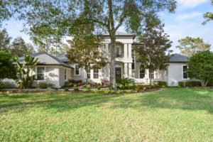 Front view of 826 Mills Estate Place, Chuluota, FL 32766