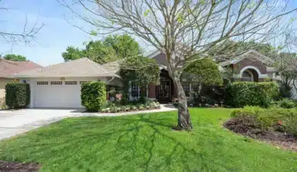 Front view of 2073 Wembley Pl, Oviedo, FL 32765