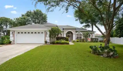 Front view of 2350 Blossom Dr, Oviedo, FL 32765