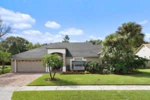 Front view of 785 Lagoon Drive, Oviedo, FL 32765