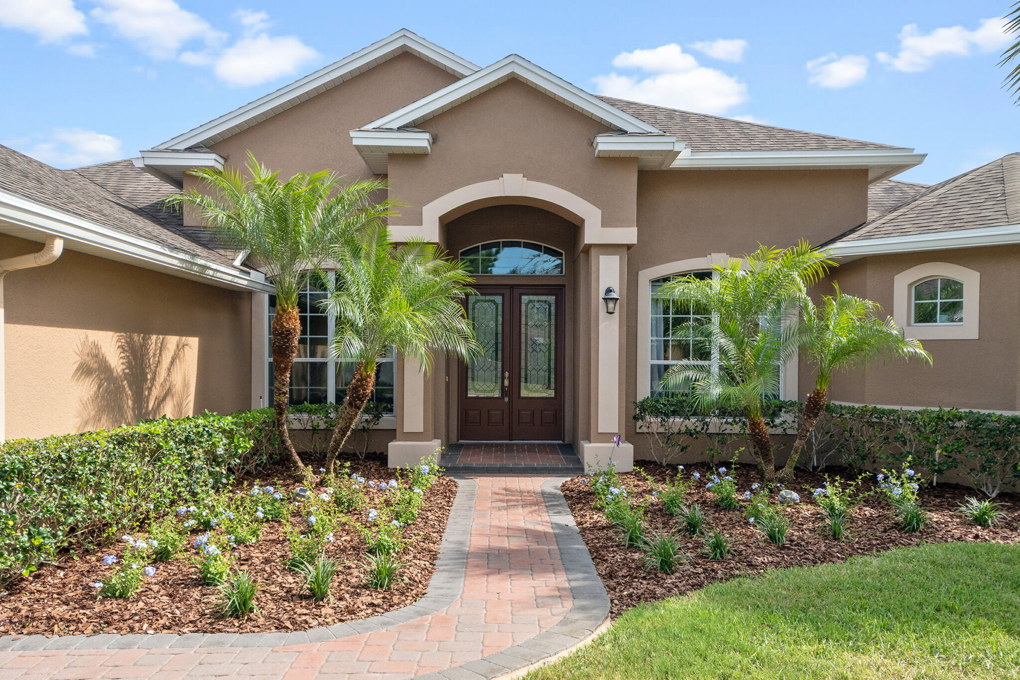 Front view of 332 Skyview Pl, Chuluota, FL 32766